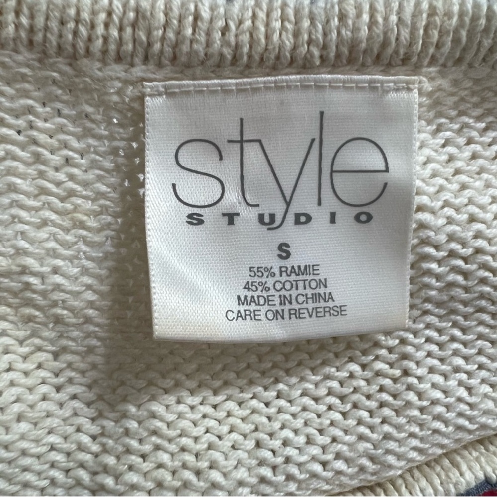 Vintage Style Studio Floral Embroidered Knit Sweater - Picture 6 of 7